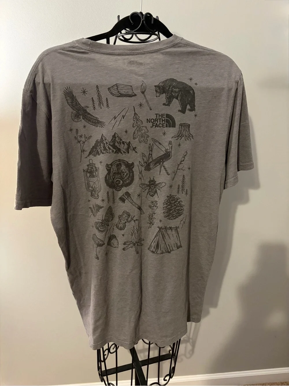 The North Face men’s  Heather Gray Outdoor Icons Short Sleeve Tee shirt top